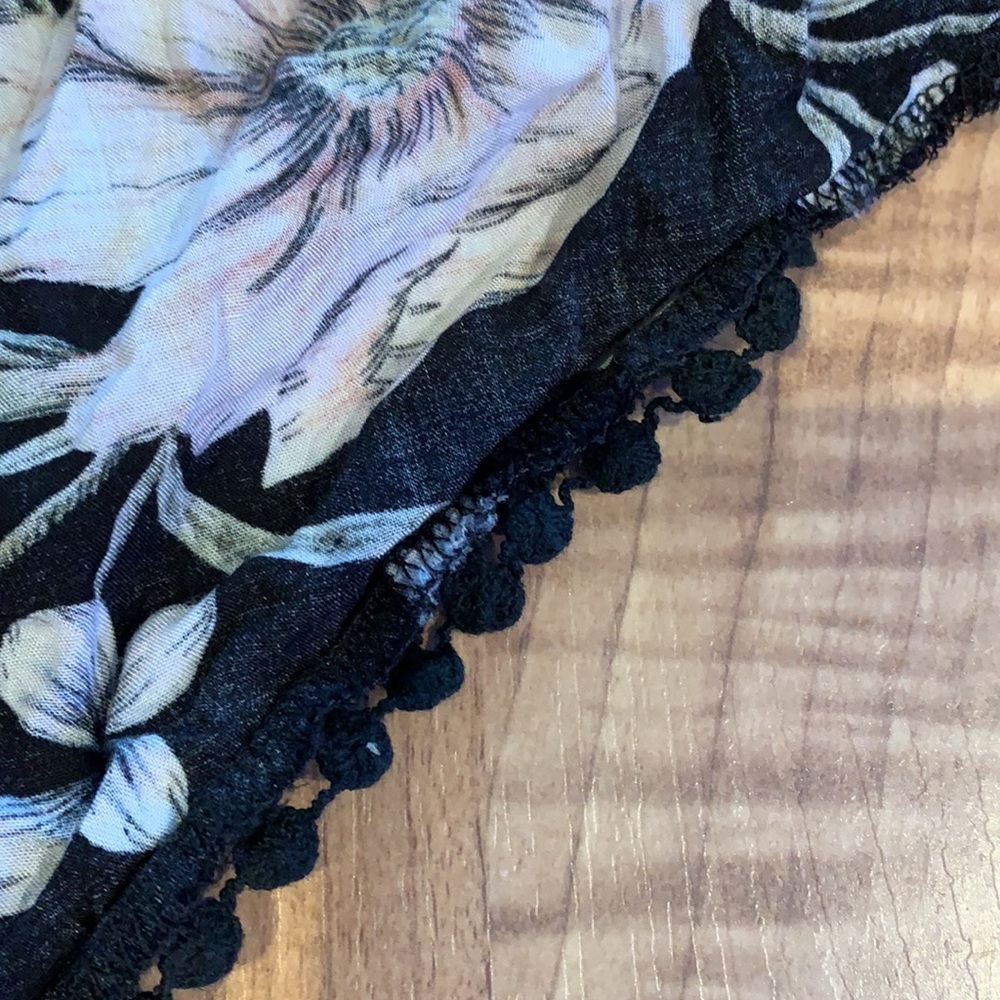 Flower pattern top - Picture 4 of 5